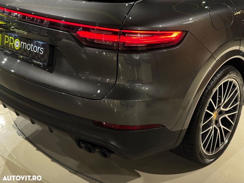Porsche Cayenne - 7