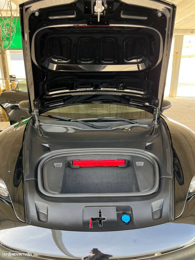 Porsche Taycan 4S - 10
