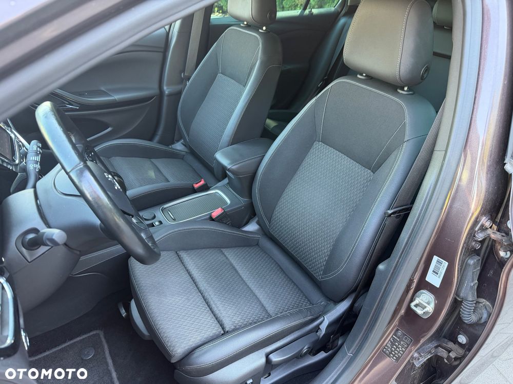 Opel Astra 1.4 Turbo Innovation - 10