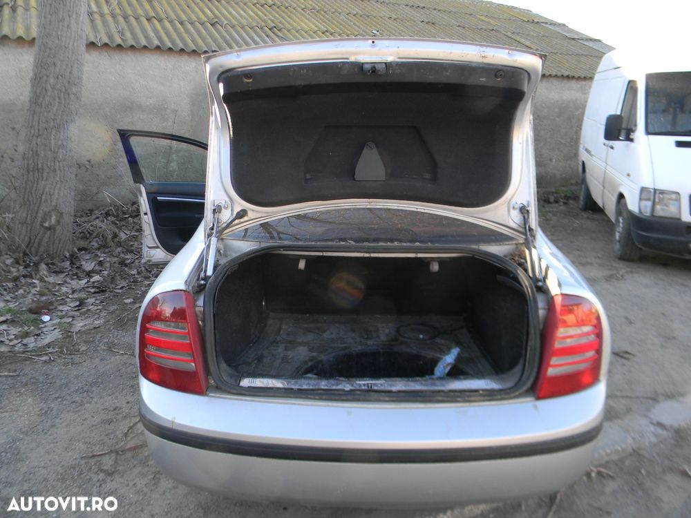 Dezmembrari  Skoda SUPERB 1 (3U)  2001  > 2008 1.9 TDI Motorina - 42