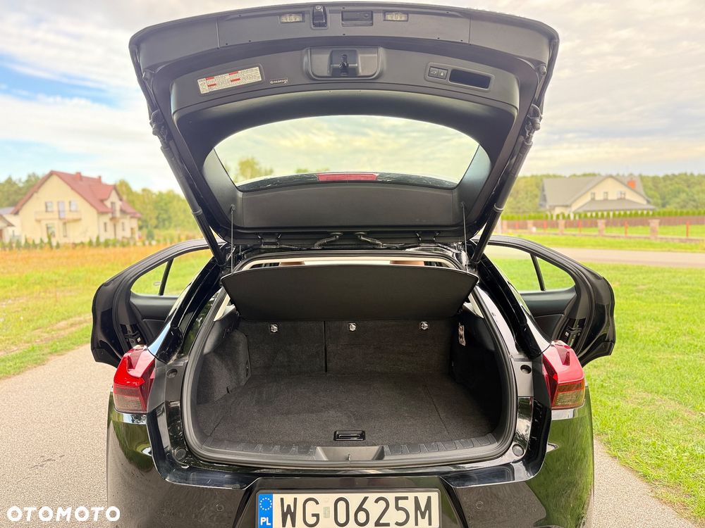 Lexus UX - 12