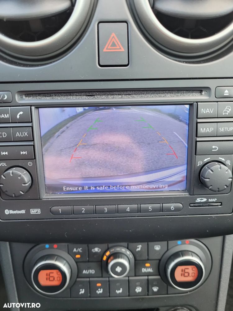 Nissan Qashqai 2.0 DCI 4 x 4 DPF I-Way - 12