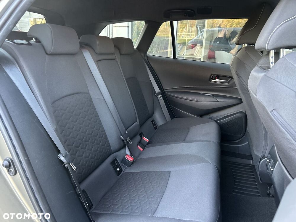 Toyota Corolla 2.0 Hybrid Comfort - 22