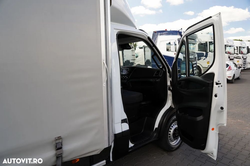 Iveco DAILY 35-180 / CONTAINER - CORTINĂ / AUTOMAT / DHOLLANDIA LIFT / GVWR: 3500 KG / 2021 - - 34