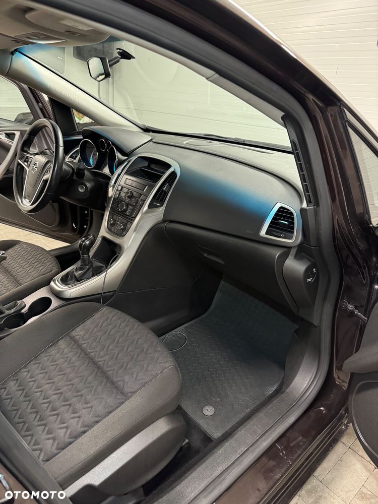 Opel Astra ver-1-6-enjoy - 16