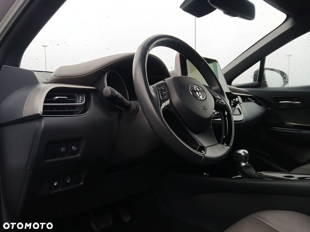 Toyota C-HR 2.0 Hybrid Executive - 19