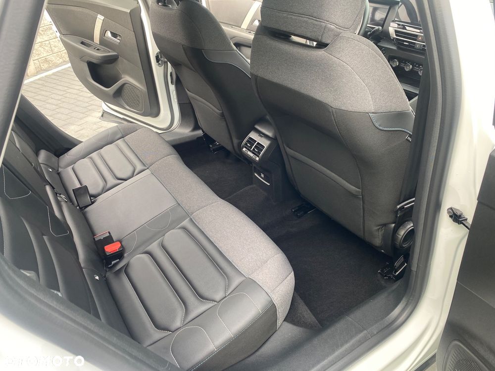 Citroën C4 1.2 PureTech C-Series S&S EAT8 - 7