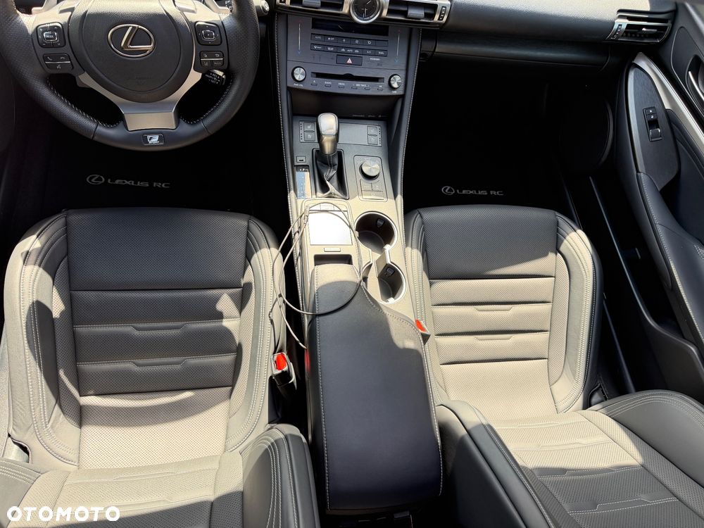 Lexus RC 200t / 300 F Sport - 18