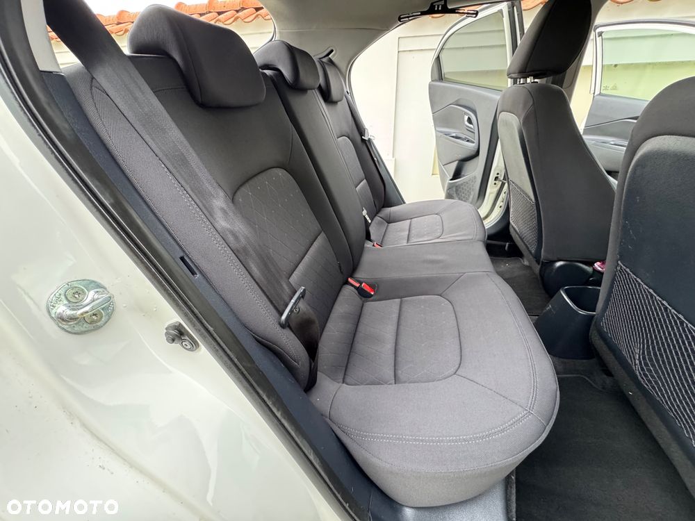 Kia Rio - 18