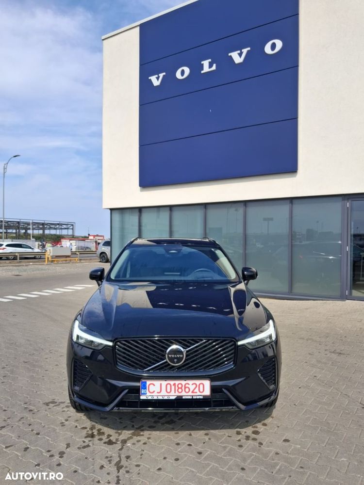 Volvo XC 60 B5 AT AWD MHEV Plus Dark - 9