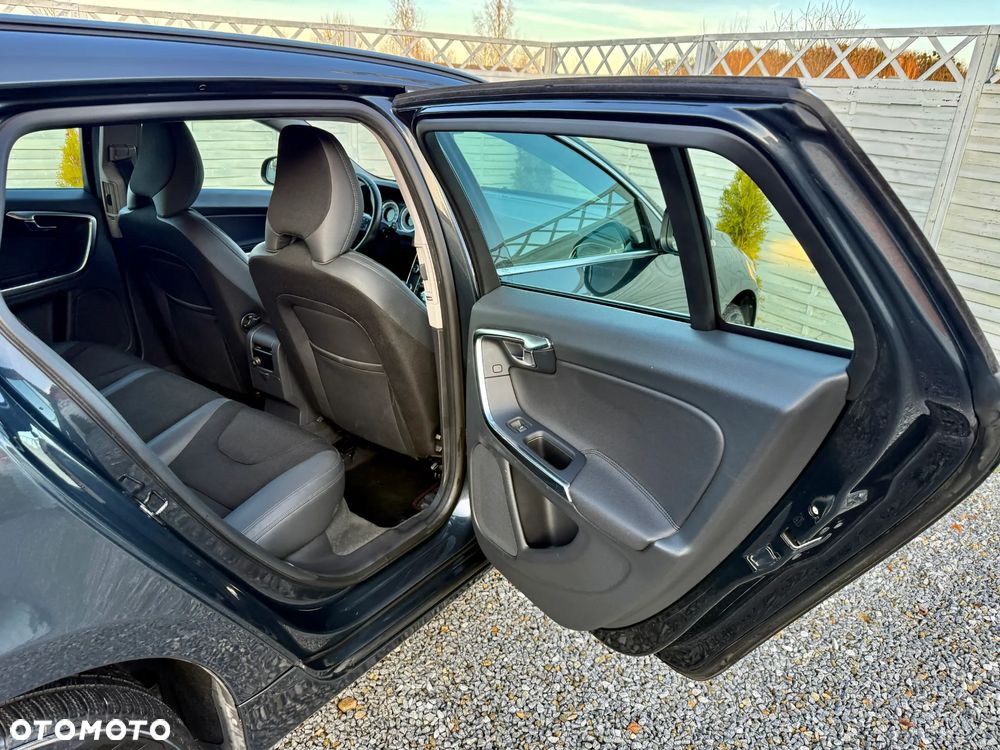 Volvo V60 DRIVe - 27