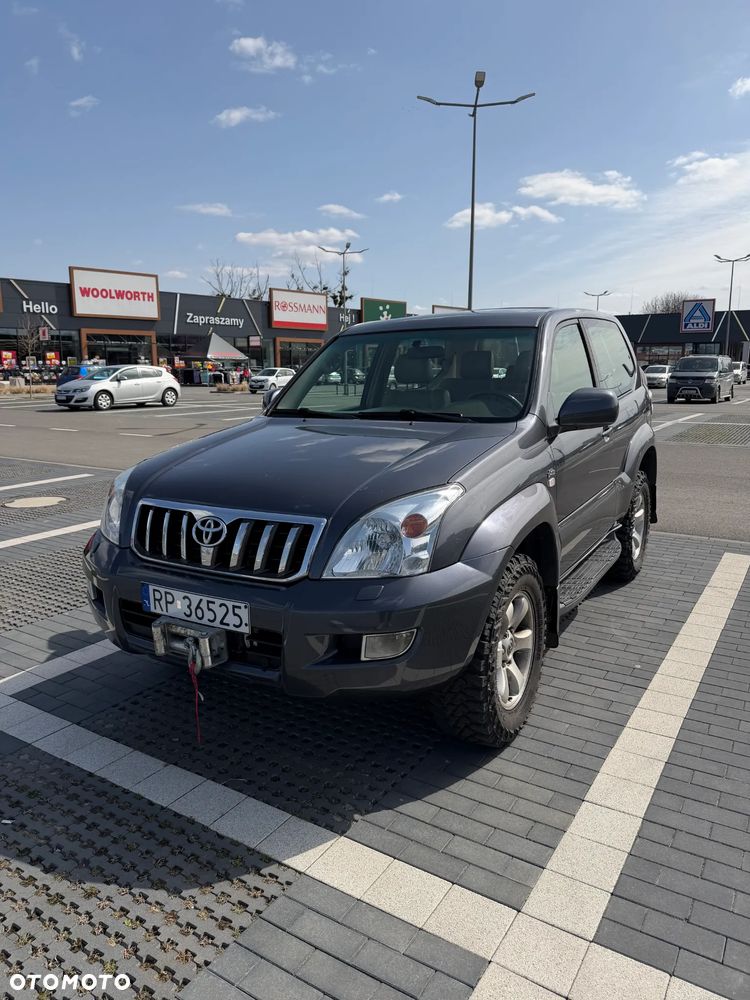 Toyota Land Cruiser - 2