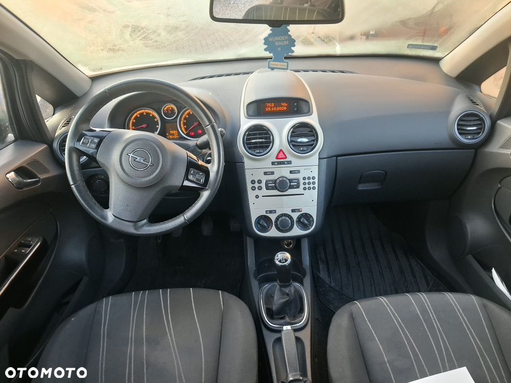 Opel Corsa - 8