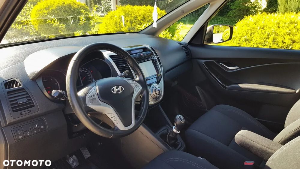 Hyundai ix20 1.6 CRDi blue YES Gold - 11