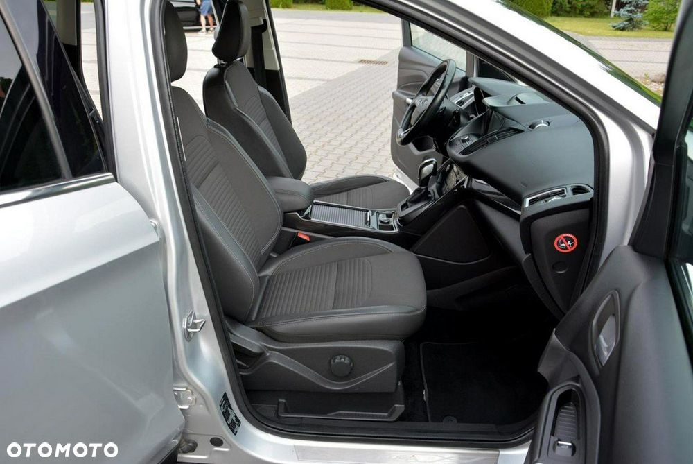 Ford Kuga 2.0 TDCi 4x4 Titanium - 18