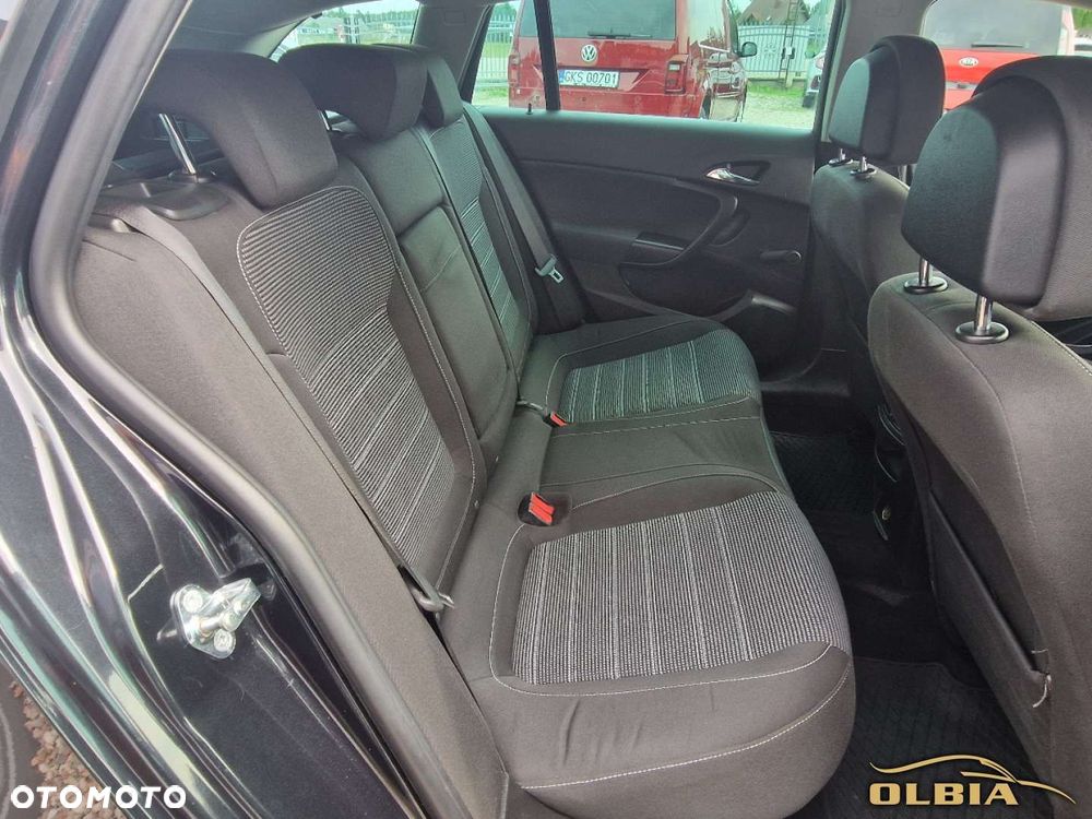 Opel Insignia - 18