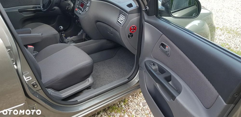 Kia Rio 1.4 Spirit - 10