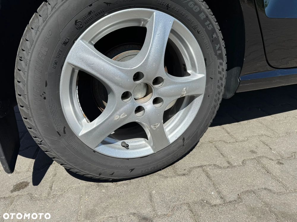 Volkswagen Polo 1.4 16V Comfortline - 18