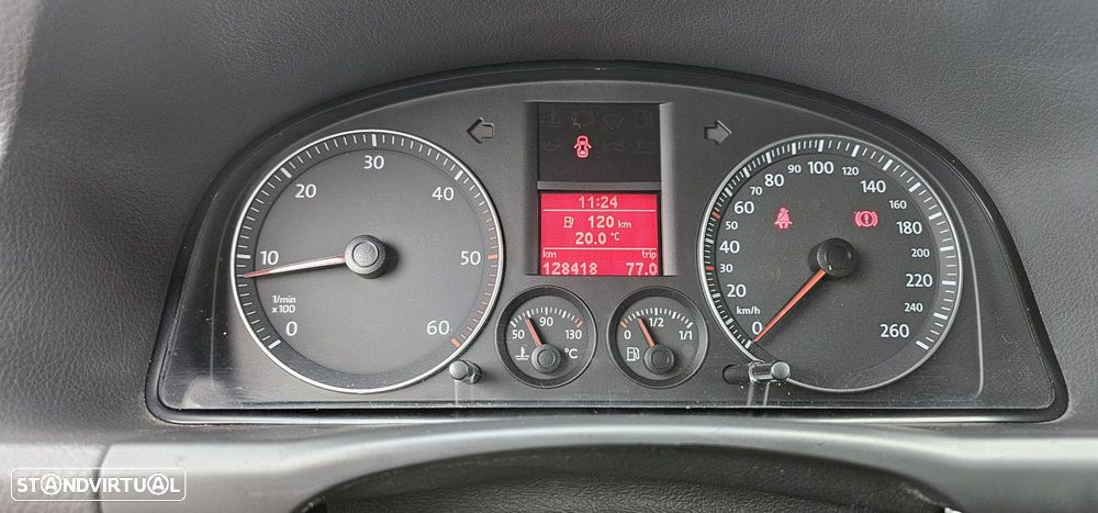 VW Touran 2.0 TDI Highline 7L - 5