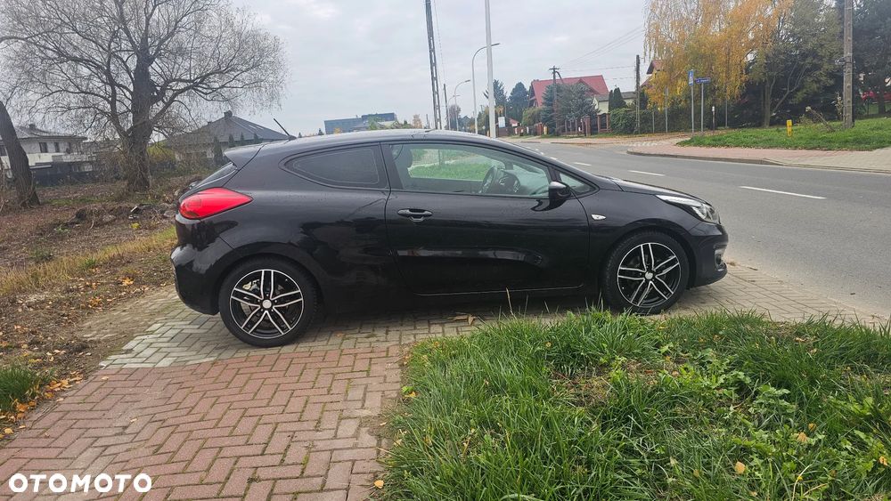 Kia Ceed 1.4 CVVT Dream Team Edition - 11