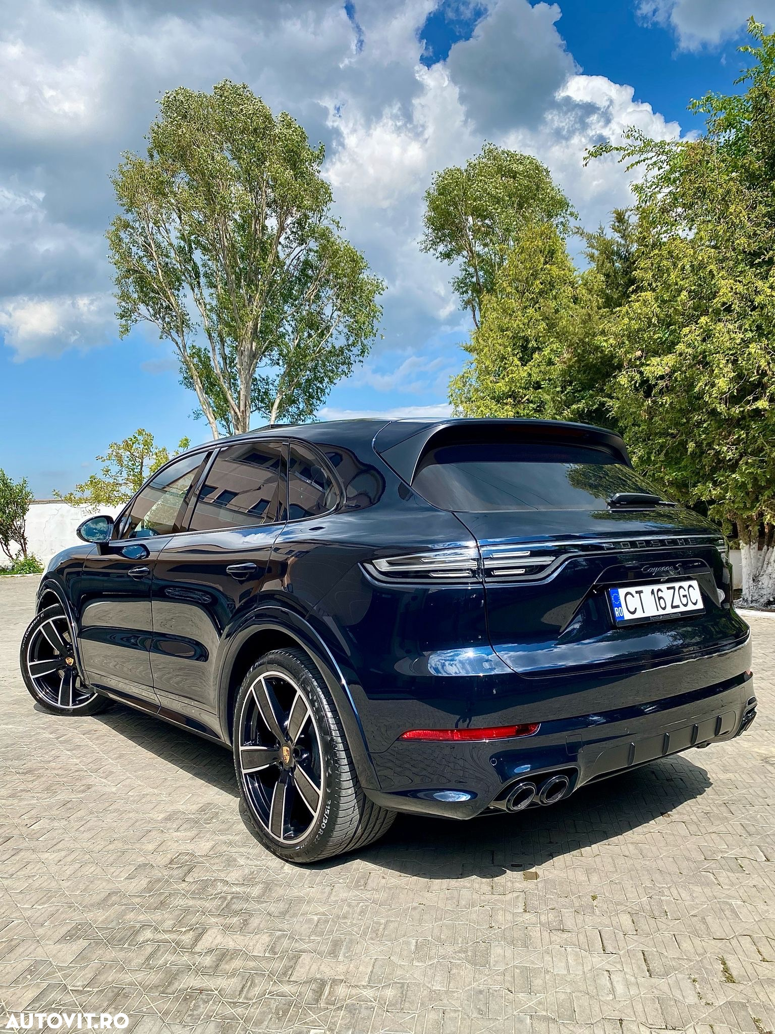 Porsche Cayenne S - 6