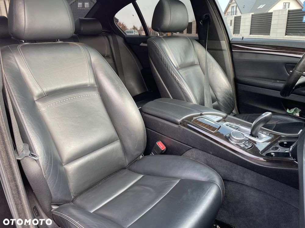 BMW Seria 5 528i xDrive Luxury Line - 27