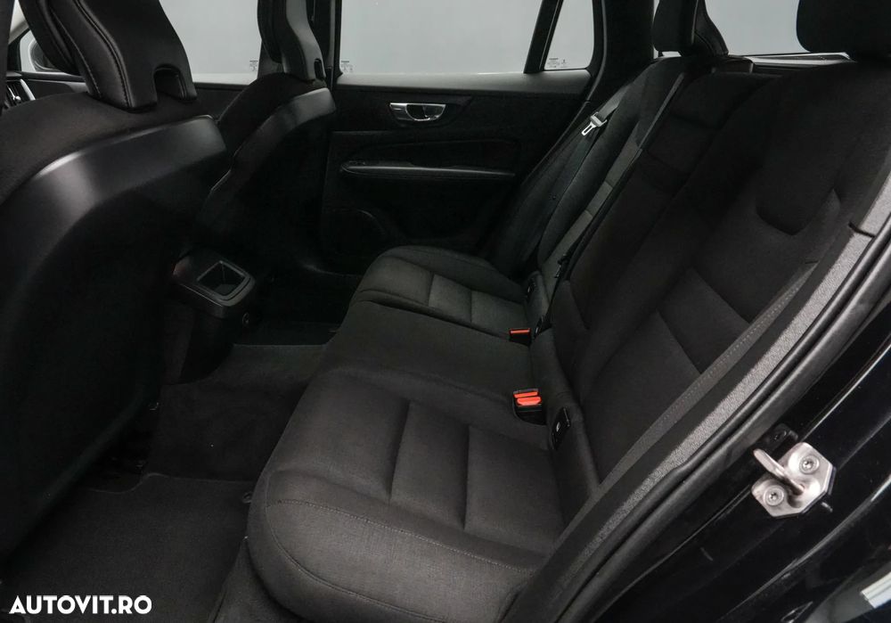 Volvo V60 B3 MHEV AT Core - 15