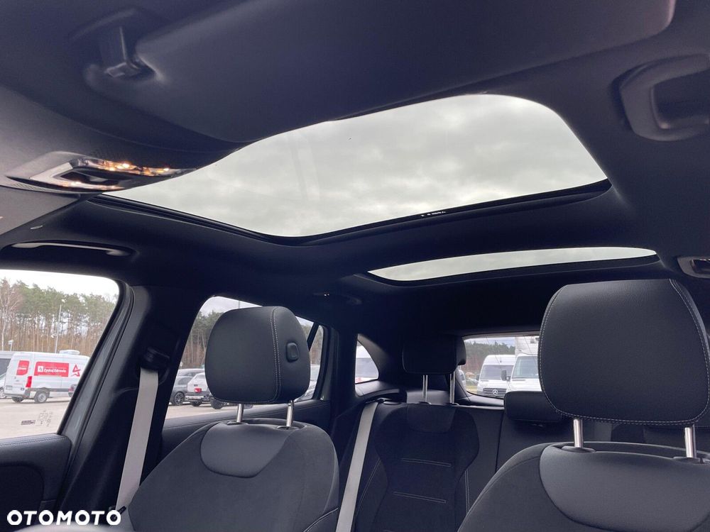 Mercedes-Benz GLA - 20