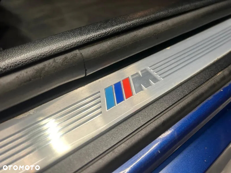 BMW Seria 3 325xi Touring - 37
