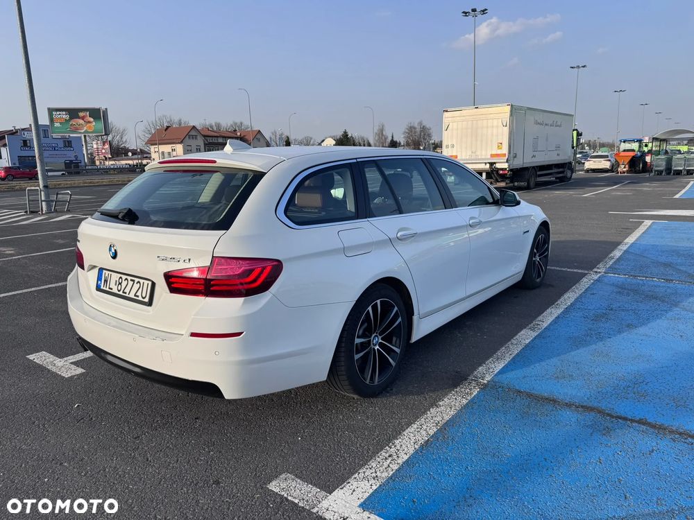 BMW Seria 5 525d xDrive - 5