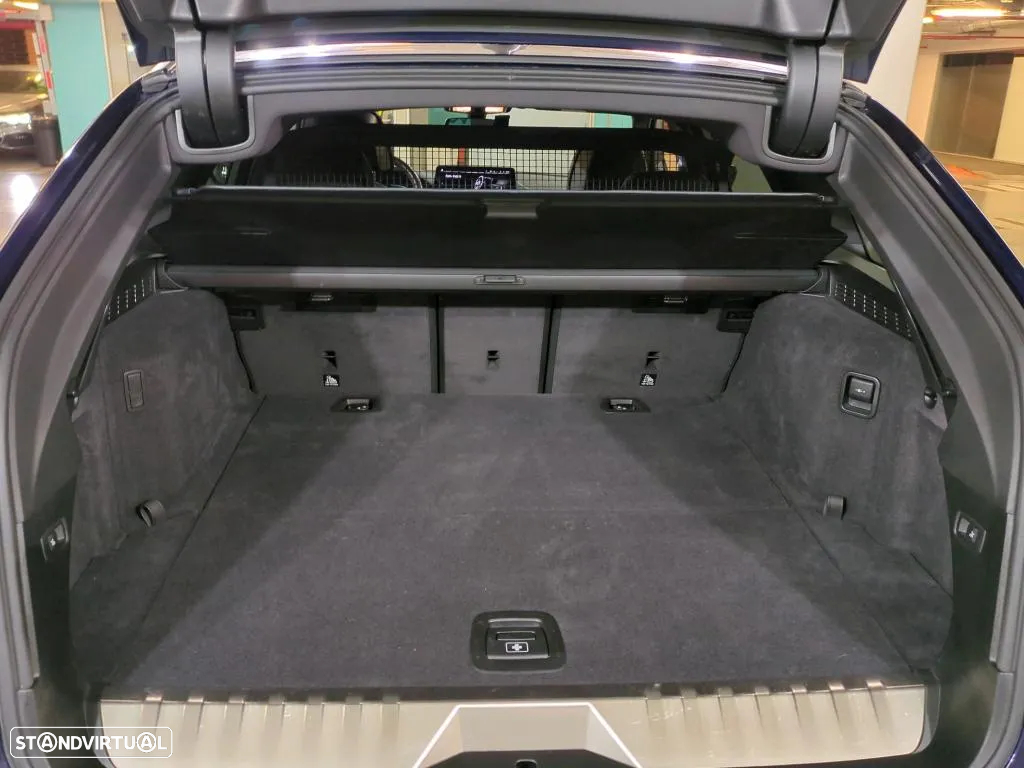 BMW 530 e Pack Desportivo M - 15