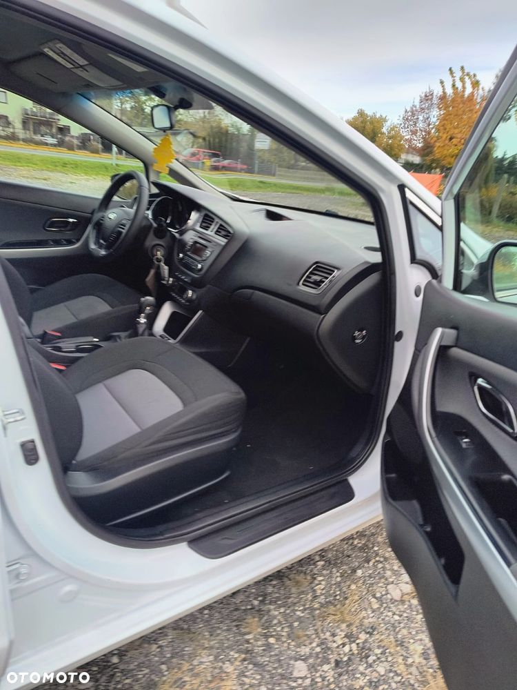 Kia Ceed - 16
