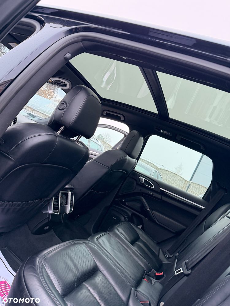 Porsche Cayenne Platinum Edition - 19