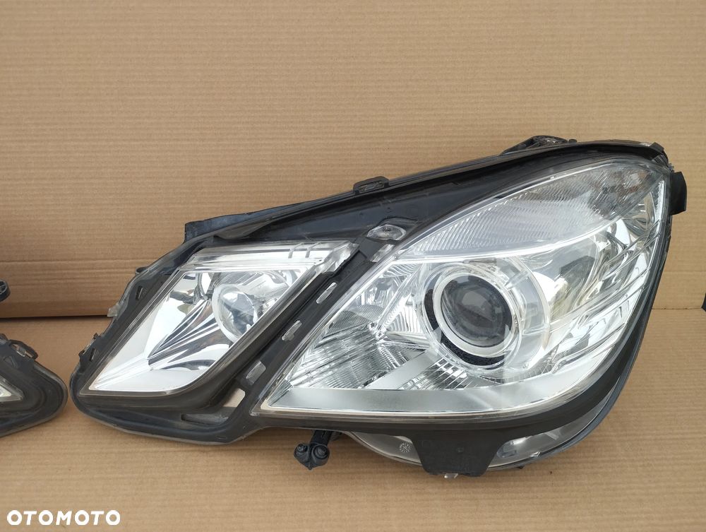 Mercedes E-klasa W212 lampa prawa + lewa Bi-Xenon komplet - 4