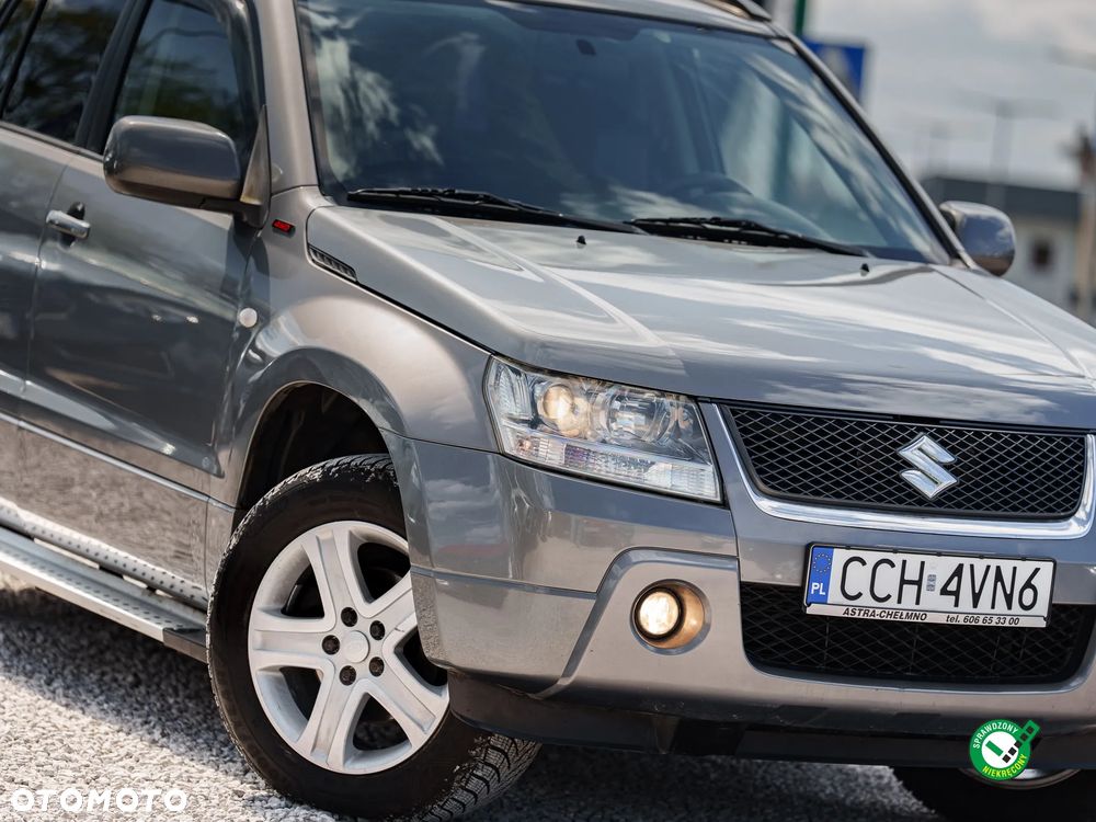 Suzuki Grand Vitara 2.0 Comfort + Family - 11
