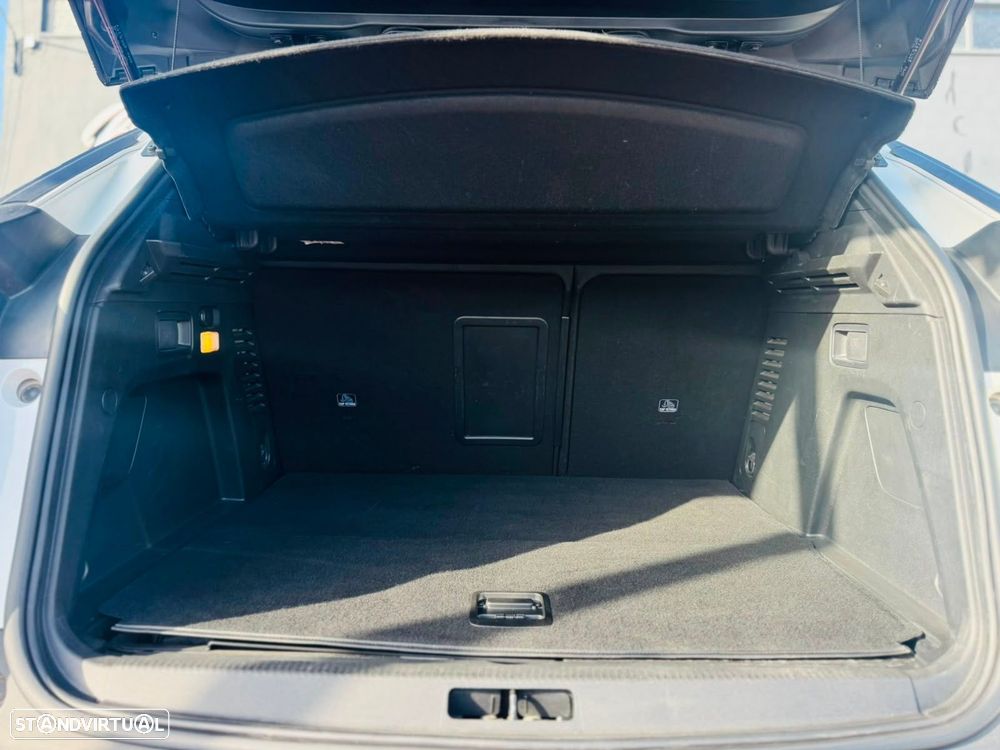 Peugeot 3008 1.6 Hybrid Allure Pack e-EAT8 - 18