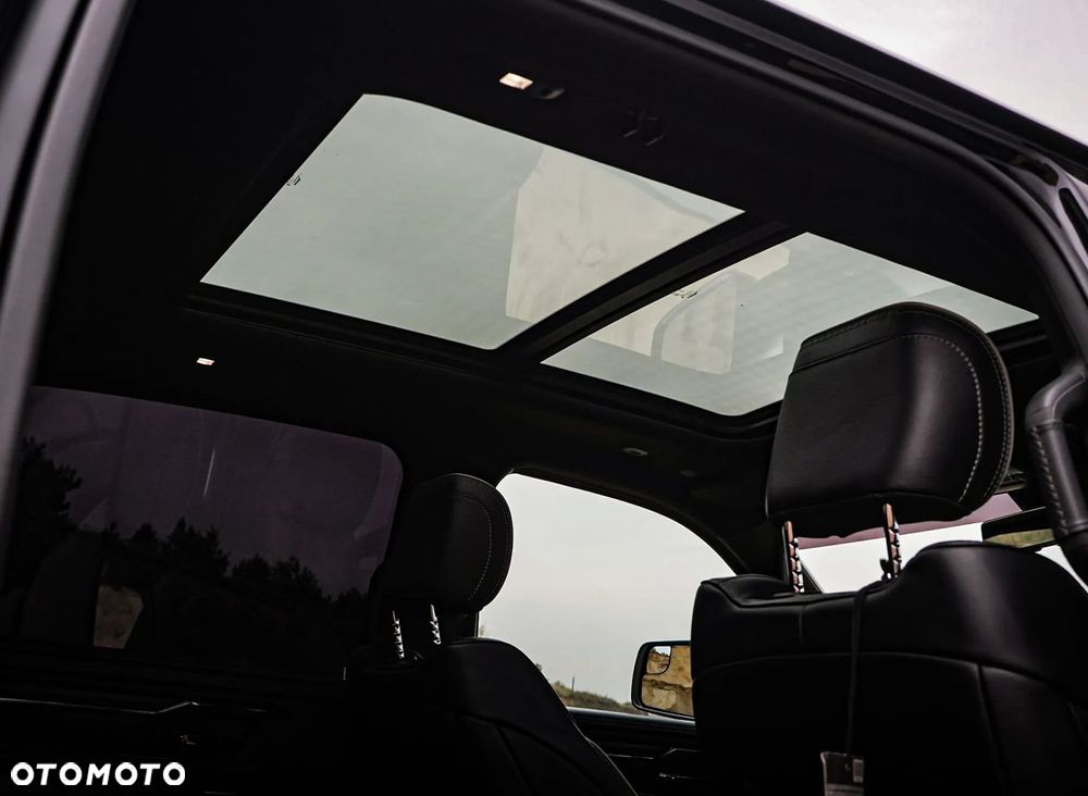 RAM 1500 5.7 eTorque Crew Cab Shortbed Limited Black - 9