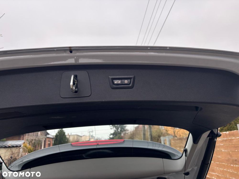 BMW Seria 2 218d Luxury Line sport - 23