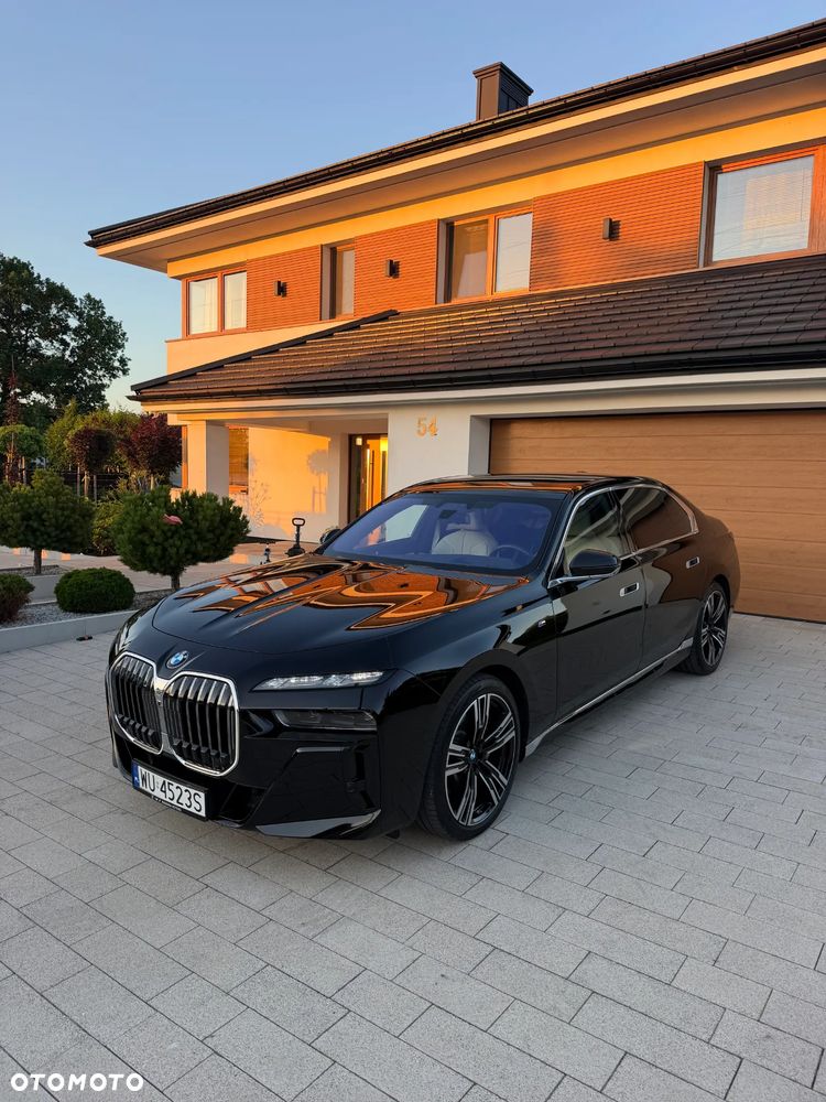 BMW Seria 7 - 8