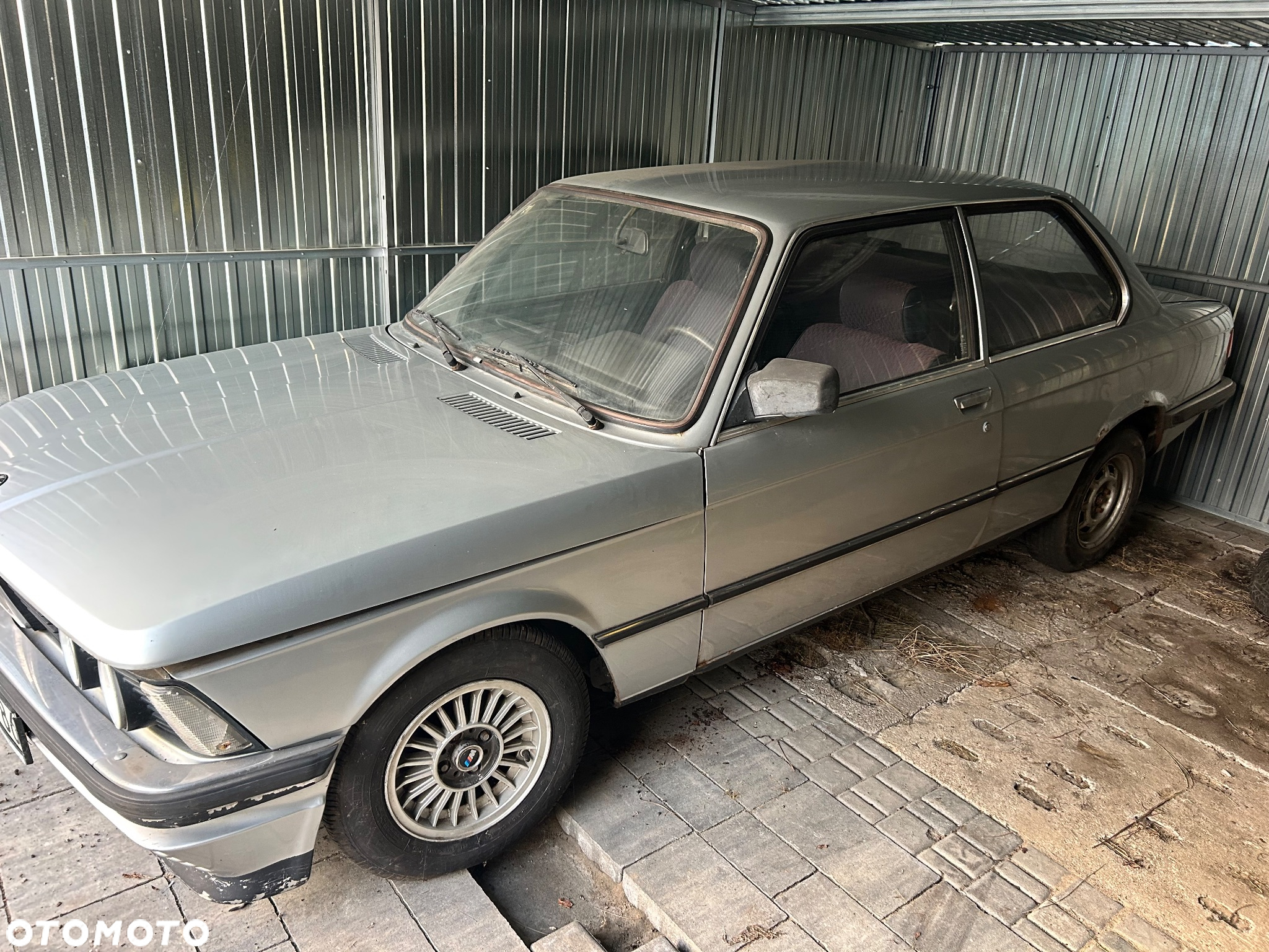 BMW Seria 3 323i - 10