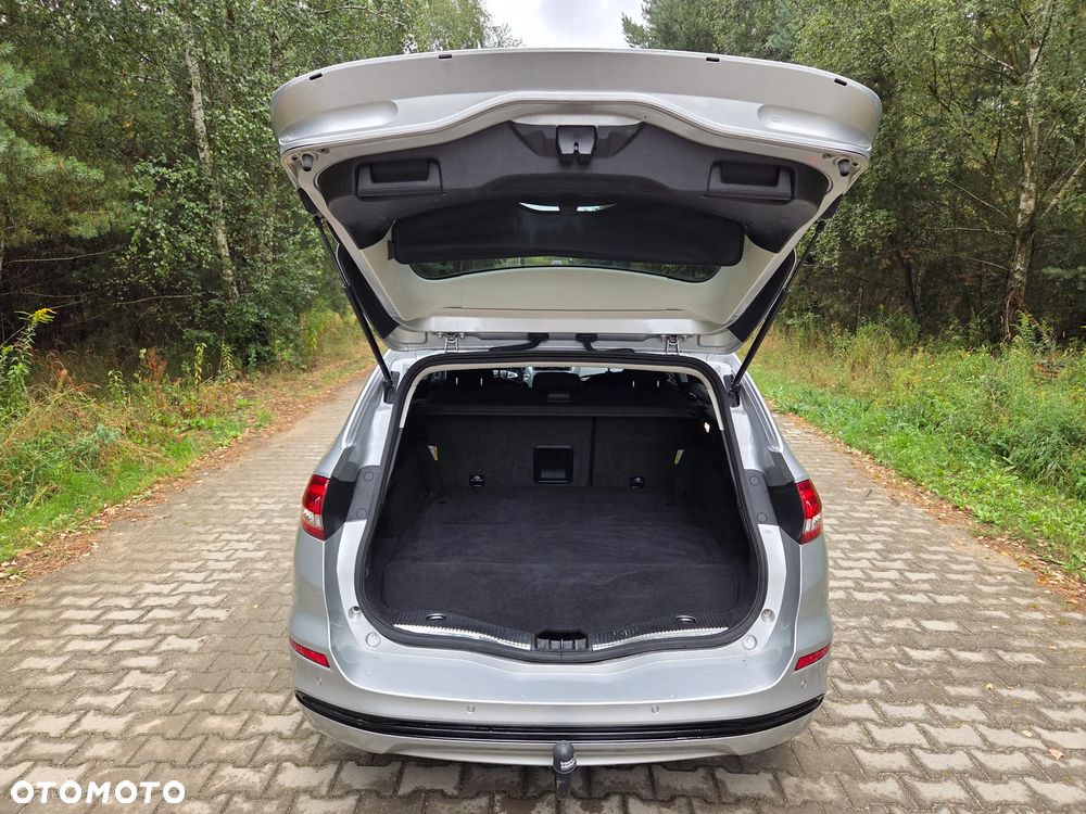 Ford Mondeo 2.0 Hybrid Titanium - 14