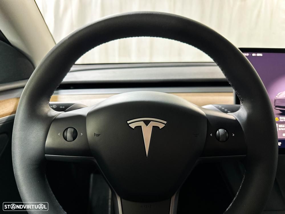 Tesla Model Y Long Range Dual Motor AWD - 49