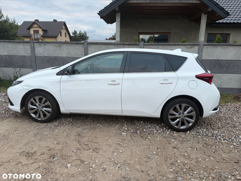 Toyota Auris 1.8 HSD Luna - 5