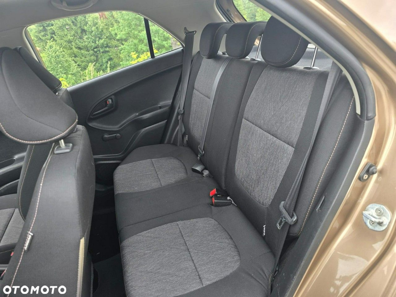 Kia Picanto - 25