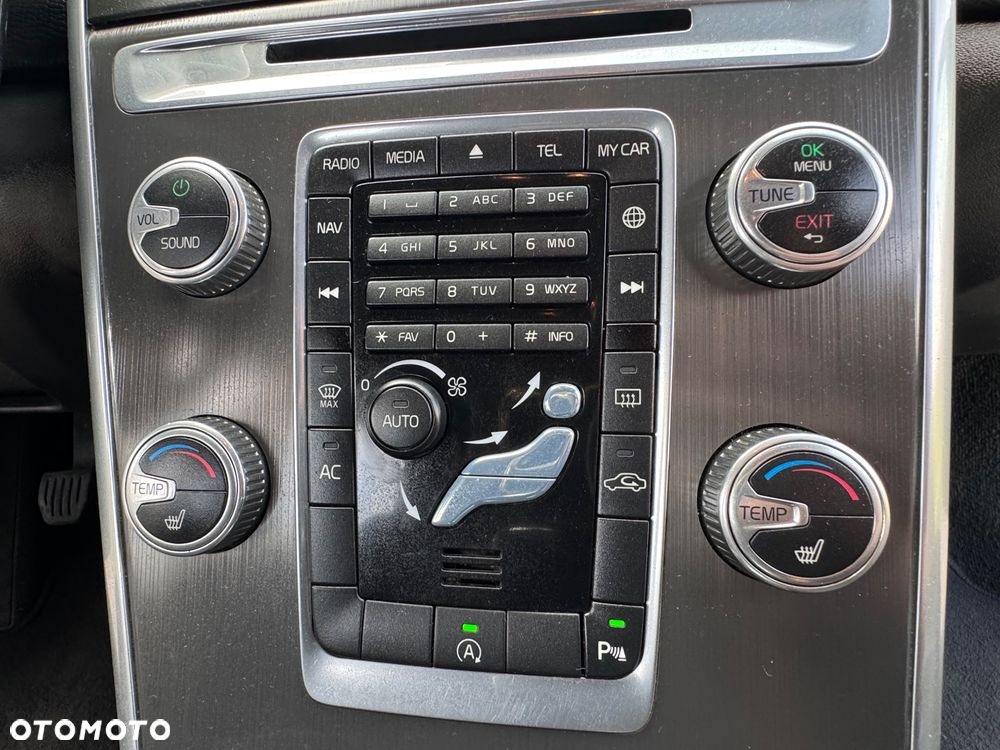 Volvo XC 60 D4 Momentum - 37