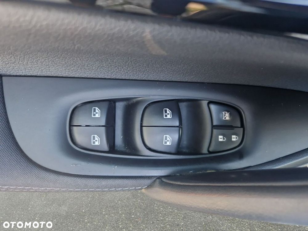 Nissan Qashqai - 14