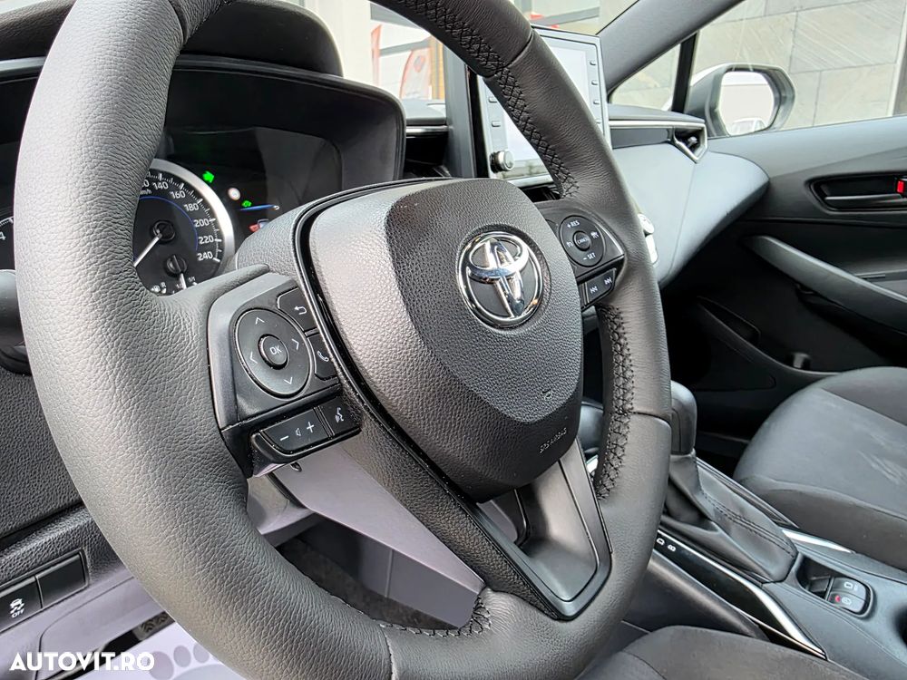 Toyota Corolla 1.8 HSD Business - 14