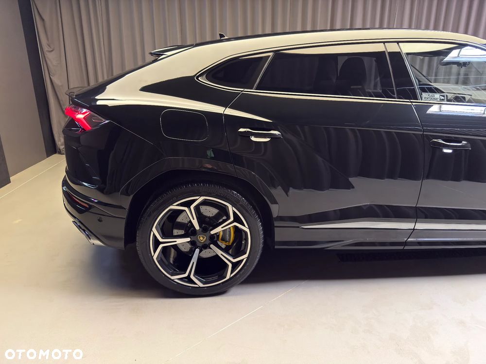 Lamborghini Urus - 14