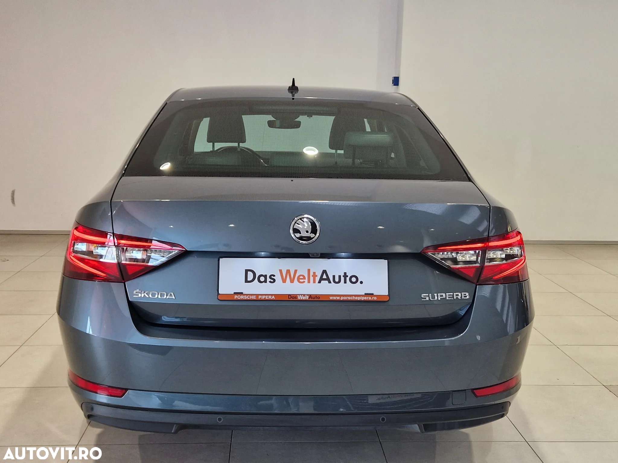 Skoda Superb 2.0 TDI DSG Laurin & Klement - 8