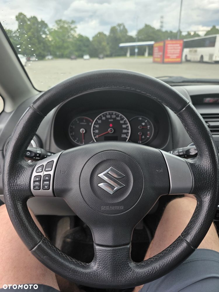 Suzuki SX4 - 5